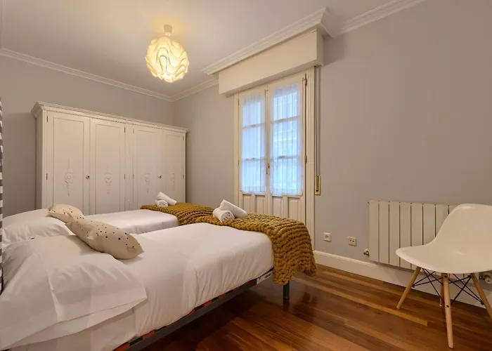 Bailen Reformado Elegante Con Wifi