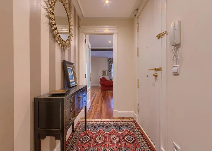 Bailen Reformado Elegante Con Wifi